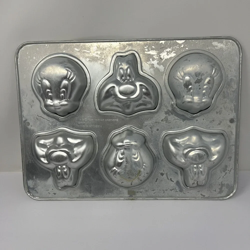 Wilton Vtg Cake Pan Lot 3 Barney Baby Looney Tunes Aluminum Baking Molds 90's